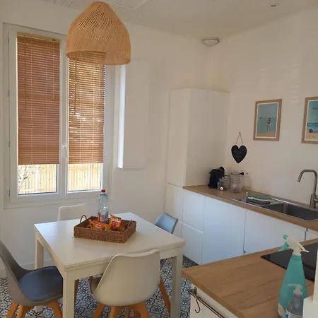 Дом отдыха Maison De De Charmes Au Bord De La *